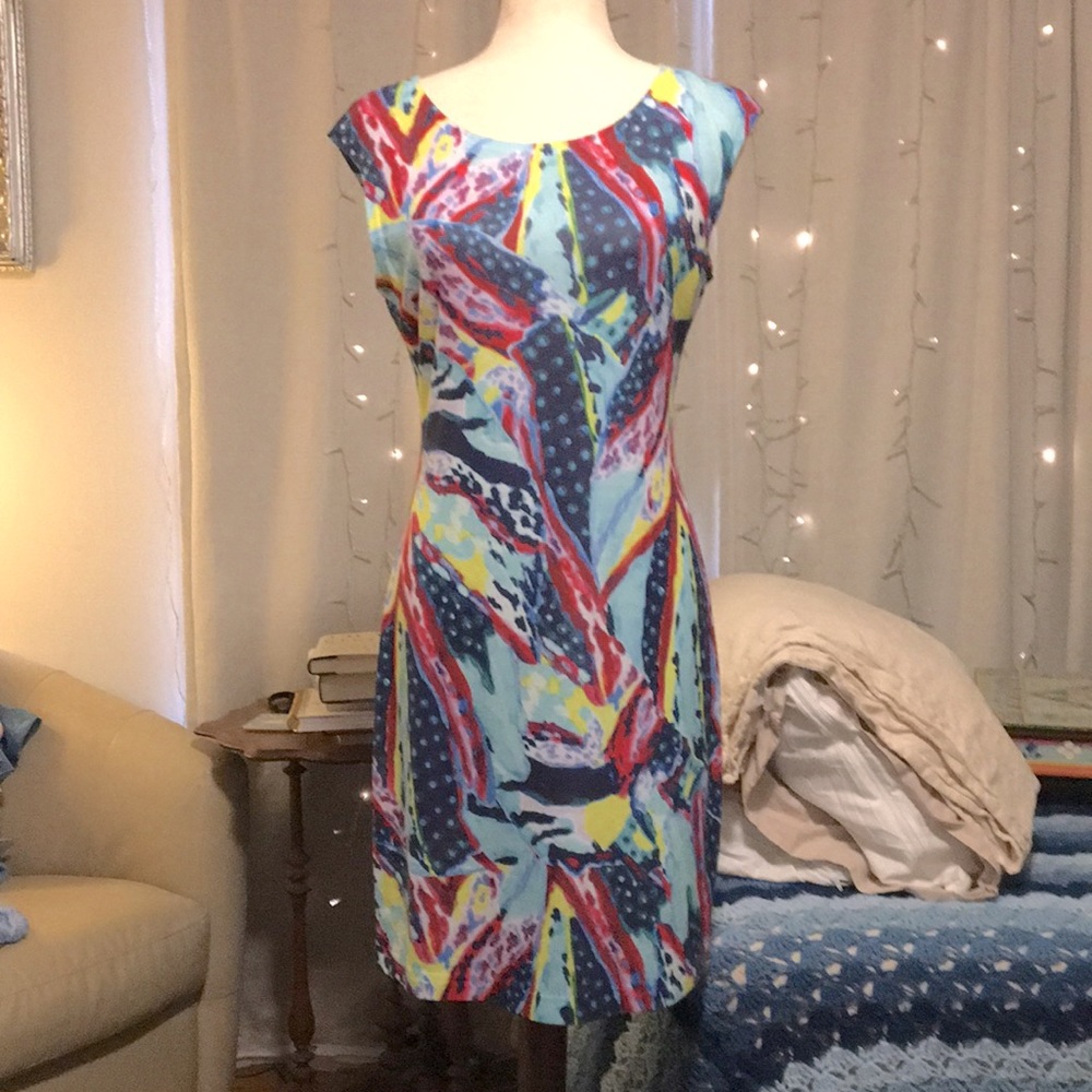 Nally & Millie multi-color jersey shift dress size M
